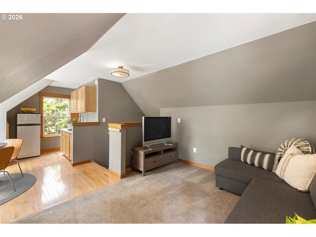 15939 TWIN FIR Rd, Lake Oswego, OR 97035