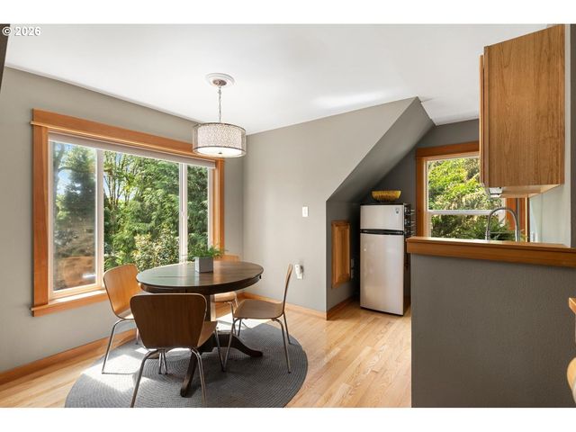 15939 TWIN FIR Rd, Lake Oswego, OR 97035