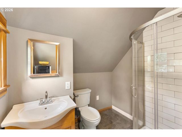 15939 TWIN FIR Rd, Lake Oswego, OR 97035