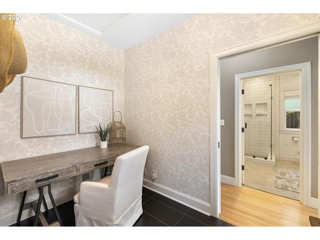 15939 TWIN FIR Rd, Lake Oswego, OR 97035