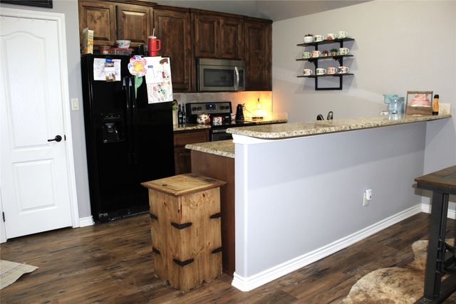 1736 Sully Court, Stephenville, TX 76401