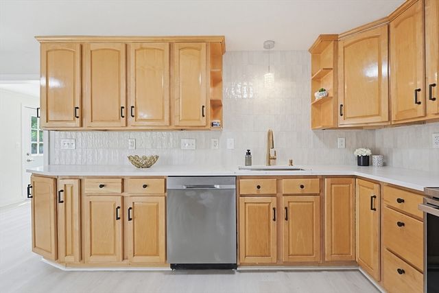 6 Almond Dr, Randolph, MA 02368