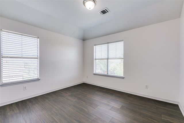 4328 Oak Bluff Lane, Sachse, TX 75048