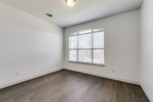 4328 Oak Bluff Lane, Sachse, TX 75048