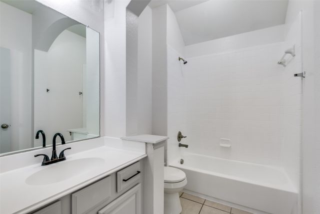 4328 Oak Bluff Lane, Sachse, TX 75048