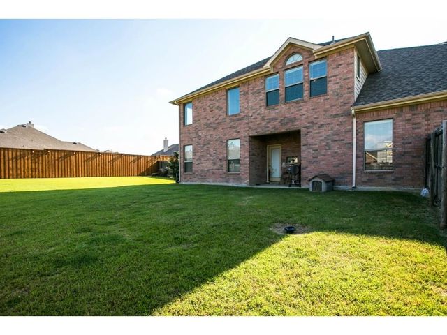 4328 Oak Bluff Lane, Sachse, TX 75048