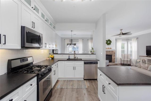 414 Lantern Lane, Woodstock, GA 30188