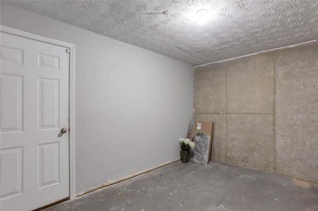 414 Lantern Lane, Woodstock, GA 30188