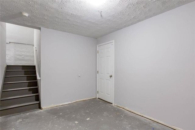 414 Lantern Lane, Woodstock, GA 30188