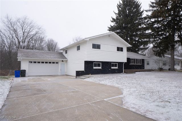 3929 Lor Ron Street, Kent, OH 44240