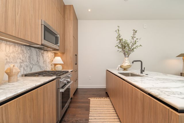 160 2nd Ave S Apt 1904, Nashville, TN 37201