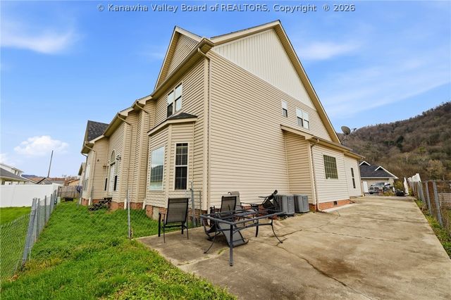 3025 Michael Avenue, Belle, WV 25015