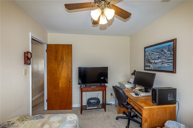 9913 Manorford Drive, Parma Heights, OH 44130