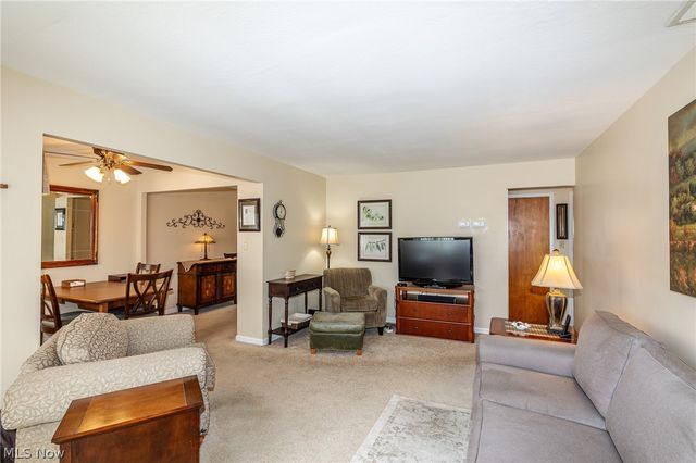 9913 Manorford Drive, Parma Heights, OH 44130