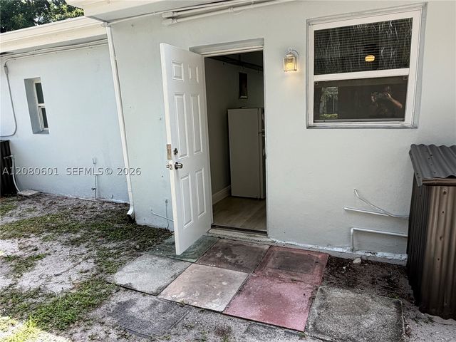 2803 NE 6th Ln 2803, Wilton Manors, FL 33334