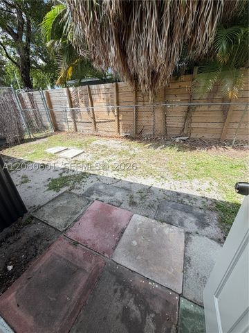 2803 NE 6th Ln 2803, Wilton Manors, FL 33334