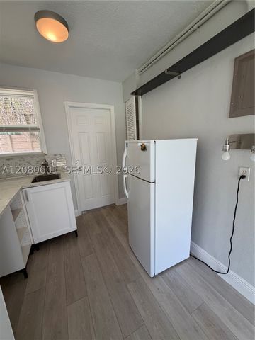 2803 NE 6th Ln 2803, Wilton Manors, FL 33334
