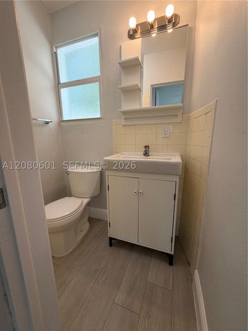 2803 NE 6th Ln 2803, Wilton Manors, FL 33334