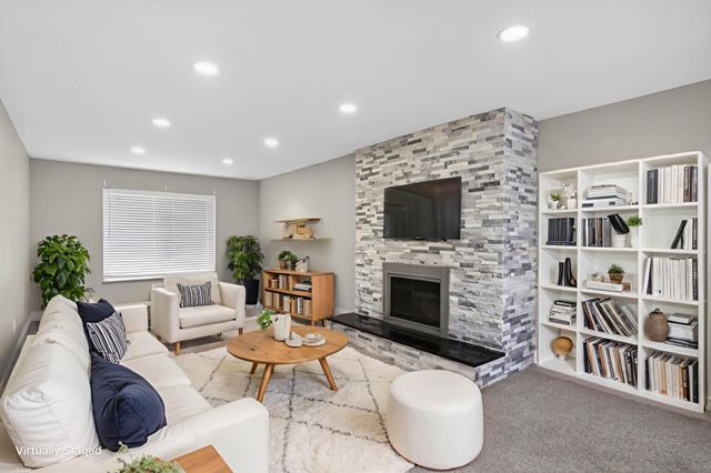 32645 Northampton Drive, Warren, MI 48093