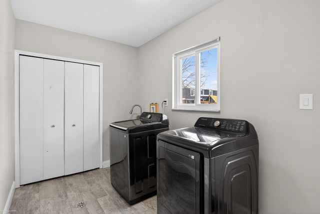 32645 Northampton Drive, Warren, MI 48093