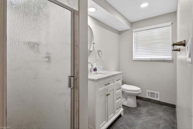 32645 Northampton Drive, Warren, MI 48093