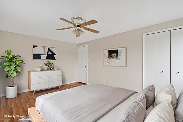 32645 Northampton Drive, Warren, MI 48093