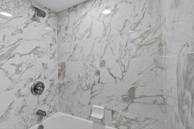 32645 Northampton Drive, Warren, MI 48093