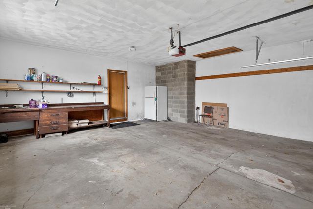 32645 Northampton Drive, Warren, MI 48093