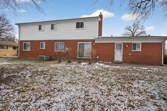 32645 Northampton Drive, Warren, MI 48093