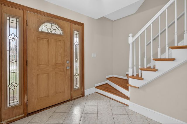 32645 Northampton Drive, Warren, MI 48093