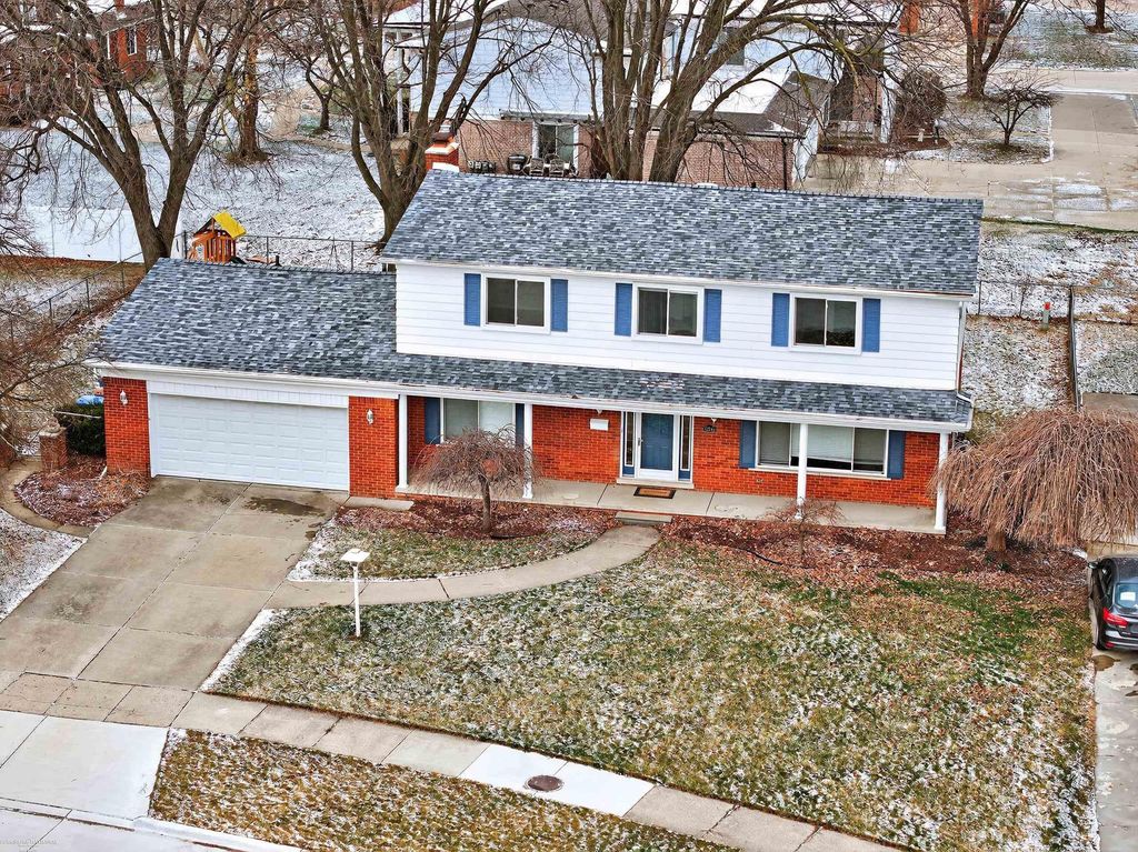 32645 Northampton Drive, Warren, MI 48093