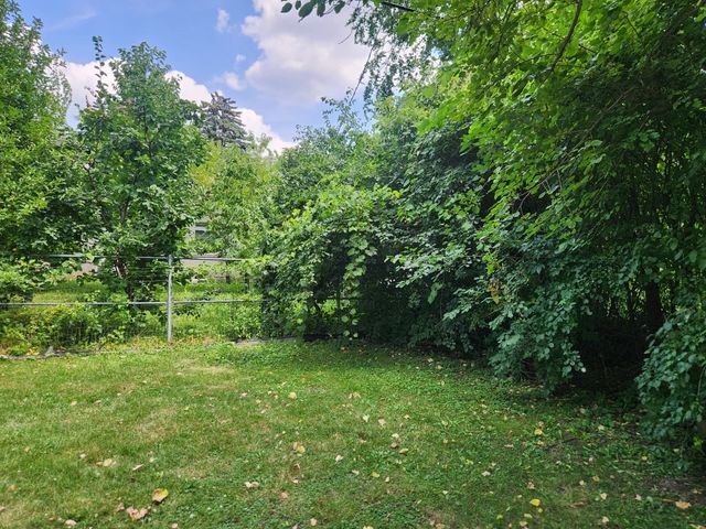 6647 N Lawndale Avenue, Lincolnwood, IL 60712