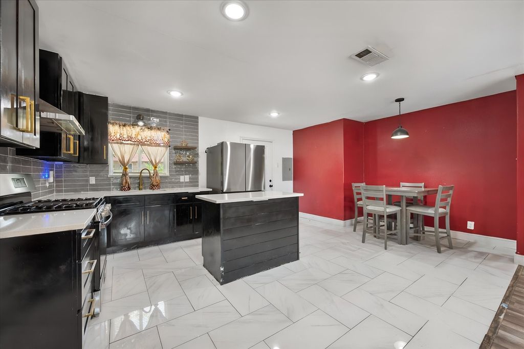 2611 Hardy Place, Arlington, TX 76010