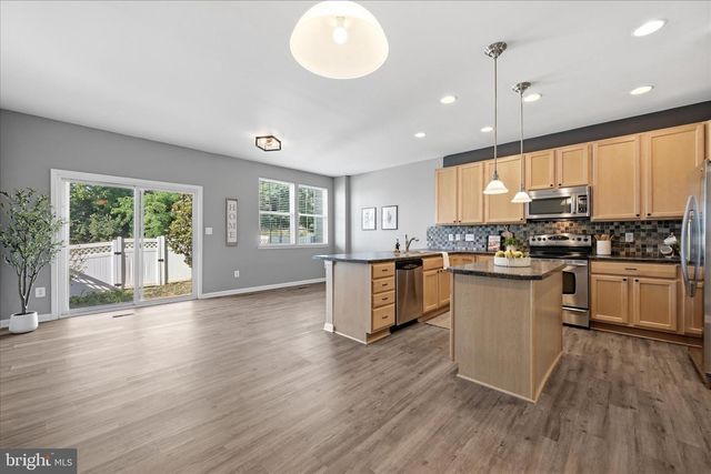 31 RIPARIAN LN, Ranson, WV 25438