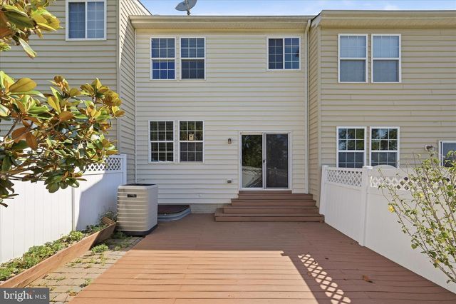 31 RIPARIAN LN, Ranson, WV 25438