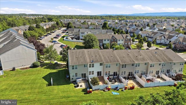 31 RIPARIAN LN, Ranson, WV 25438