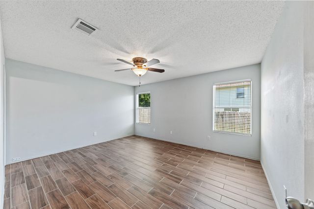 4921 Thorn Hollow Drive, Fort Worth, TX 76244