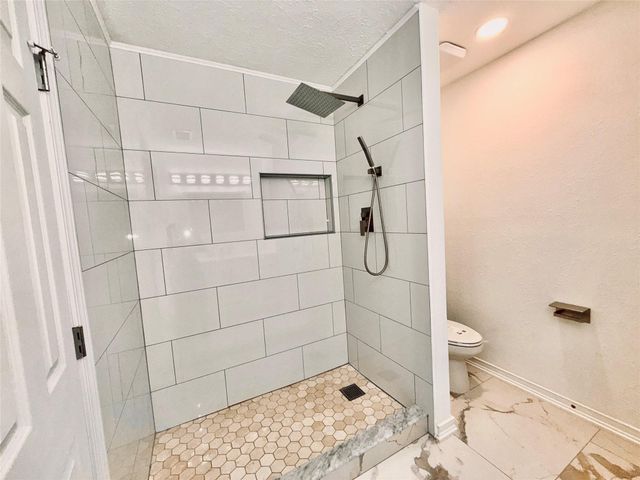 9315 Beringwood Drive, Houston, TX 77083