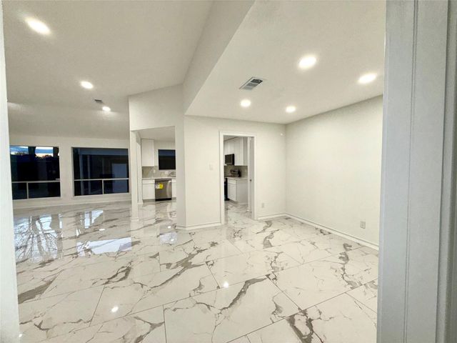 9315 Beringwood Drive, Houston, TX 77083