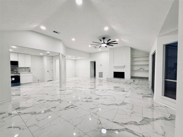 9315 Beringwood Drive, Houston, TX 77083