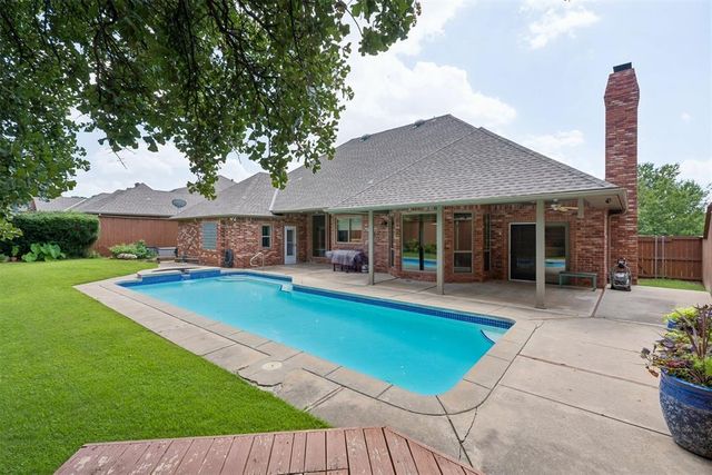 1724 Boomer Trail, Edmond, OK 73034