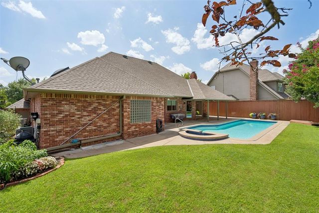 1724 Boomer Trail, Edmond, OK 73034