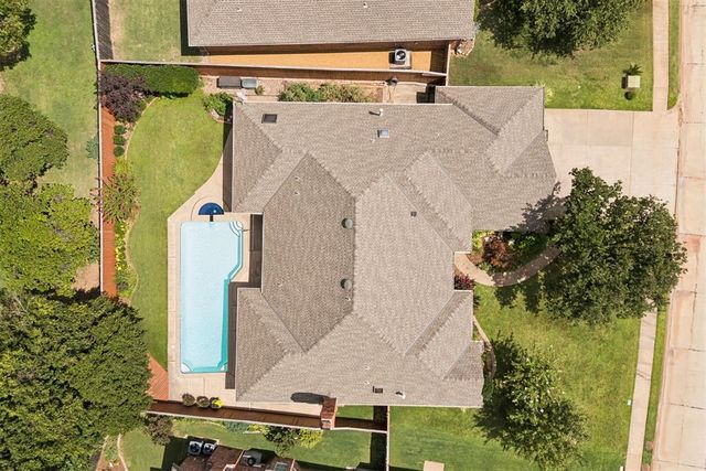 1724 Boomer Trail, Edmond, OK 73034