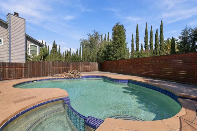 2600 Buckeye Ct, Rocklin, CA 95677
