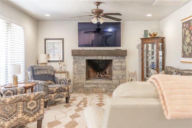 709 Rock Hollow Road, Edmond, OK 73034