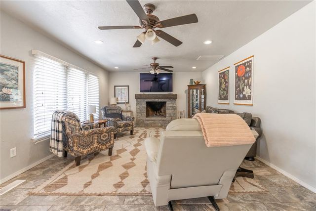709 Rock Hollow Road, Edmond, OK 73034