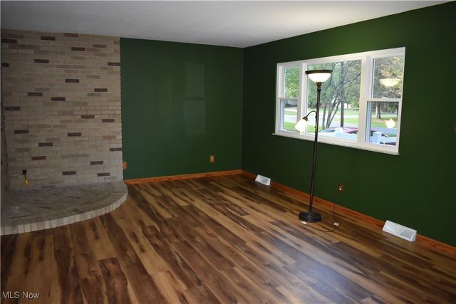 170 Heartwood Drive, Mogadore, OH 44260