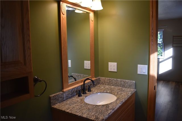 170 Heartwood Drive, Mogadore, OH 44260