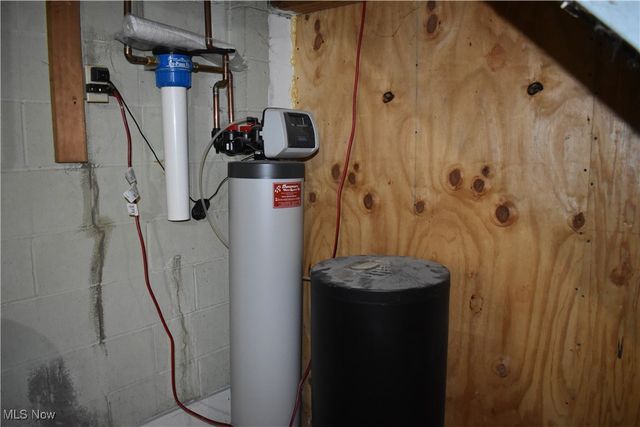 170 Heartwood Drive, Mogadore, OH 44260