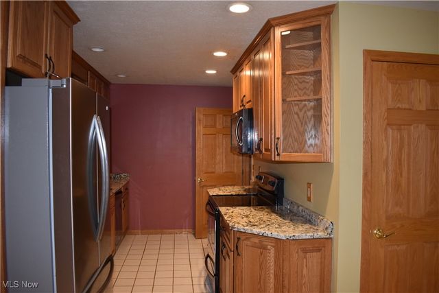 170 Heartwood Drive, Mogadore, OH 44260